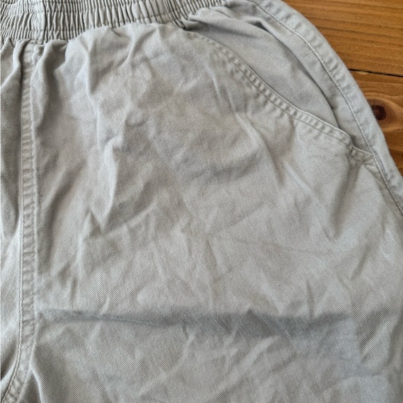 Kids tan shorts large - Picture 2 of 9